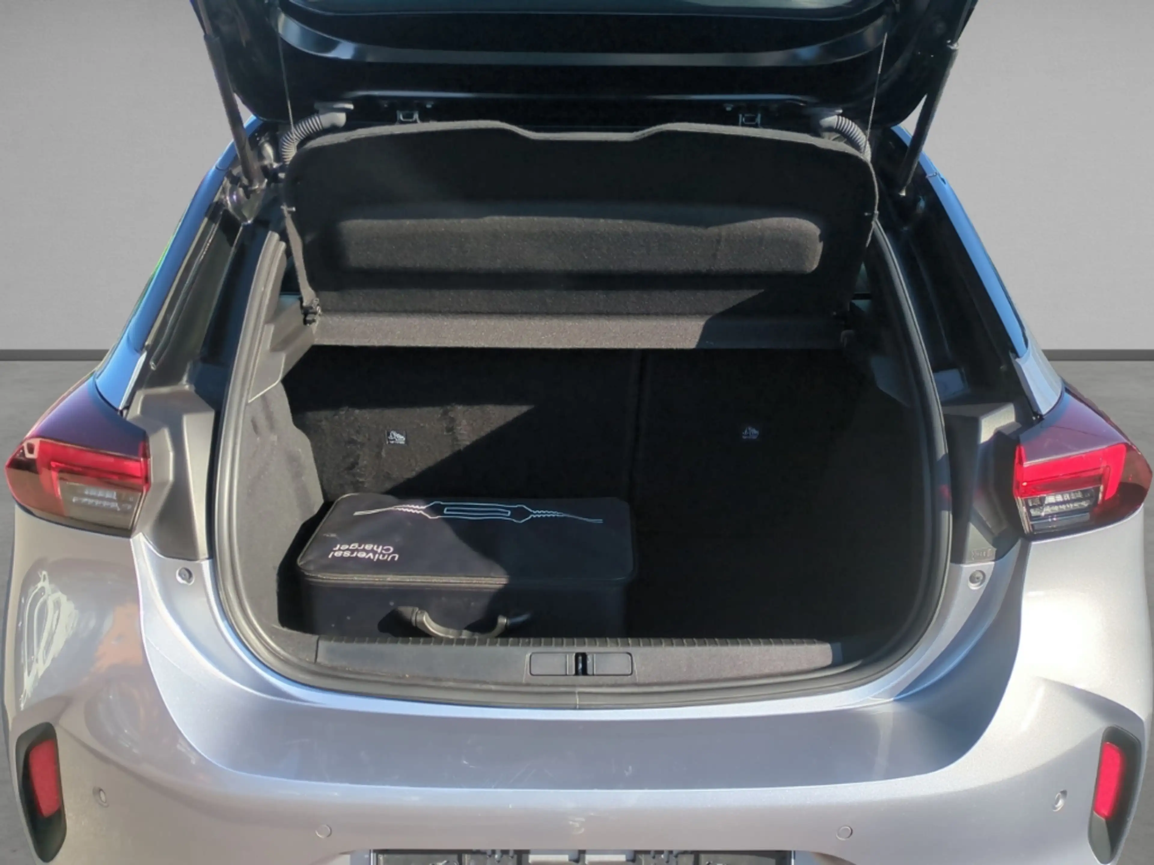 Opel Corsa-e F GS Line (MJ22) 100 kW (136 PS Navi LED Apple Car — photo 4