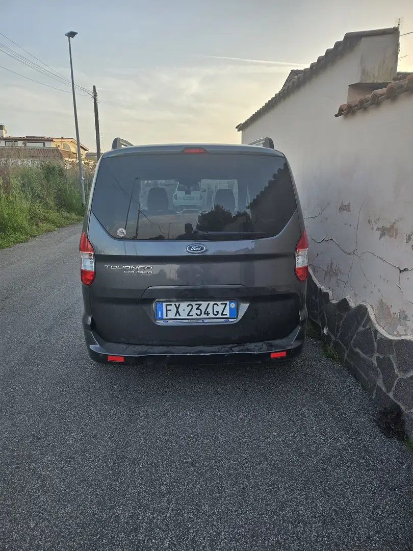 Ford Tourneo Courier - 1