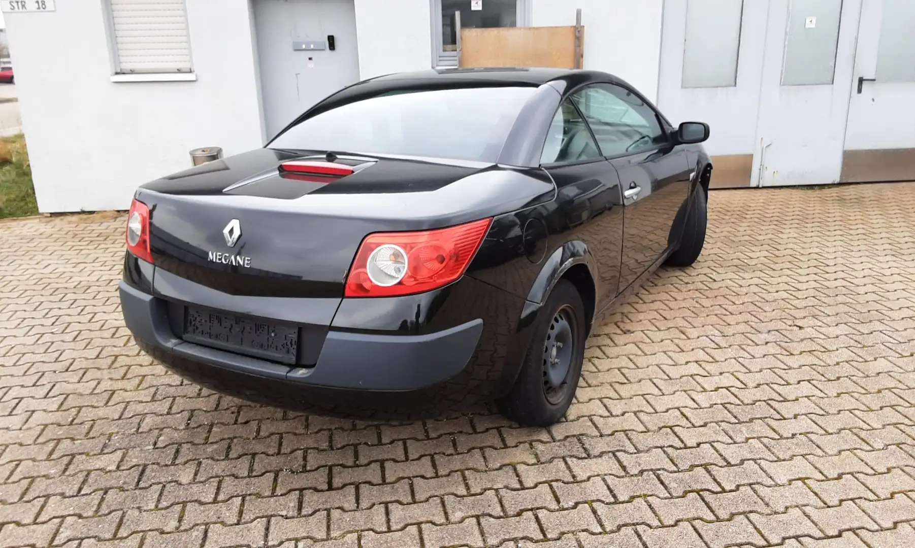 Renault Megane 2 1.9 dCi FAP Coupe-Cabriolet - 2