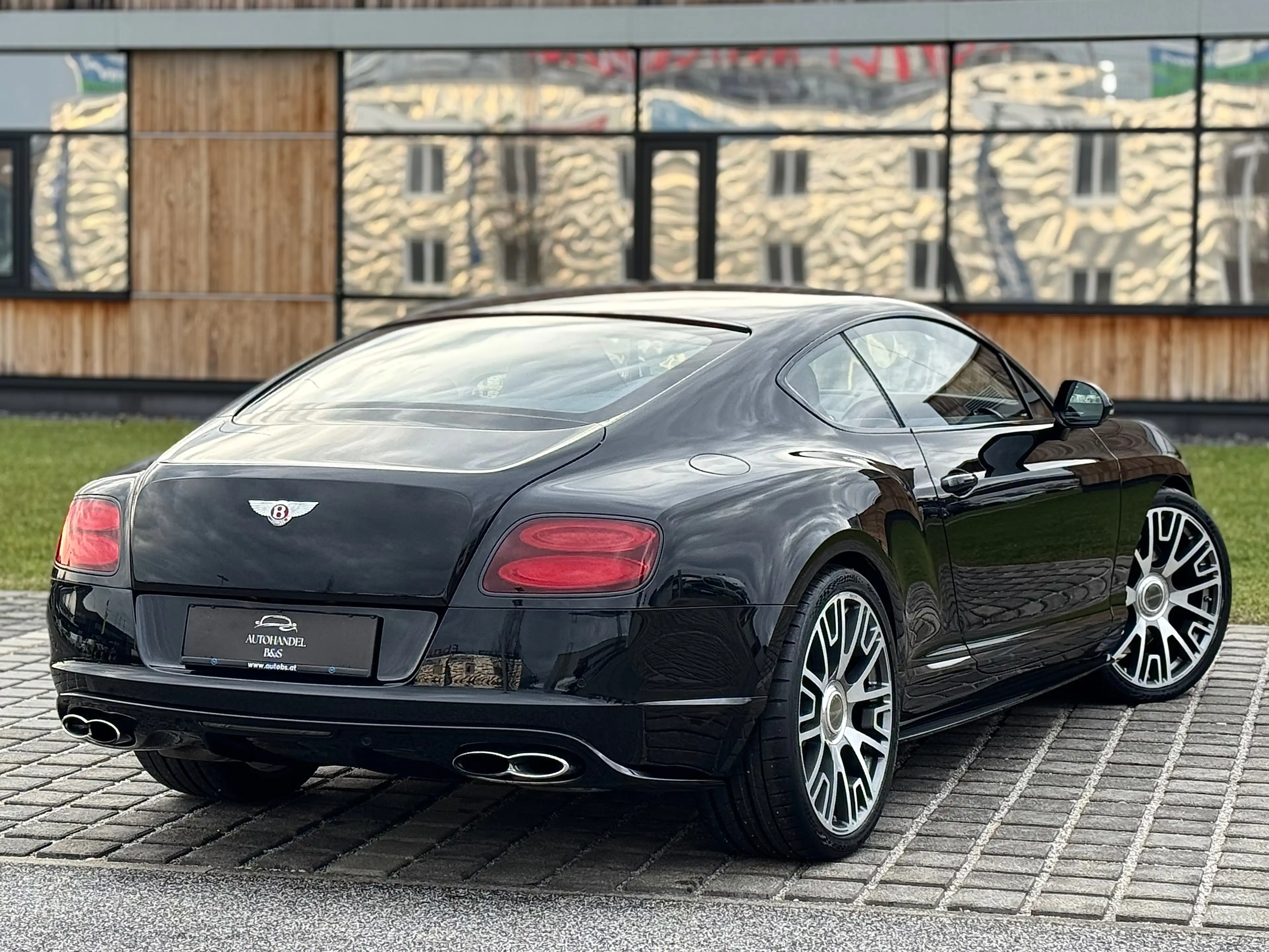 Bentley Continental GT V8 S *MULLINER-PAKET, NAIM, MANSORY* — photo 6