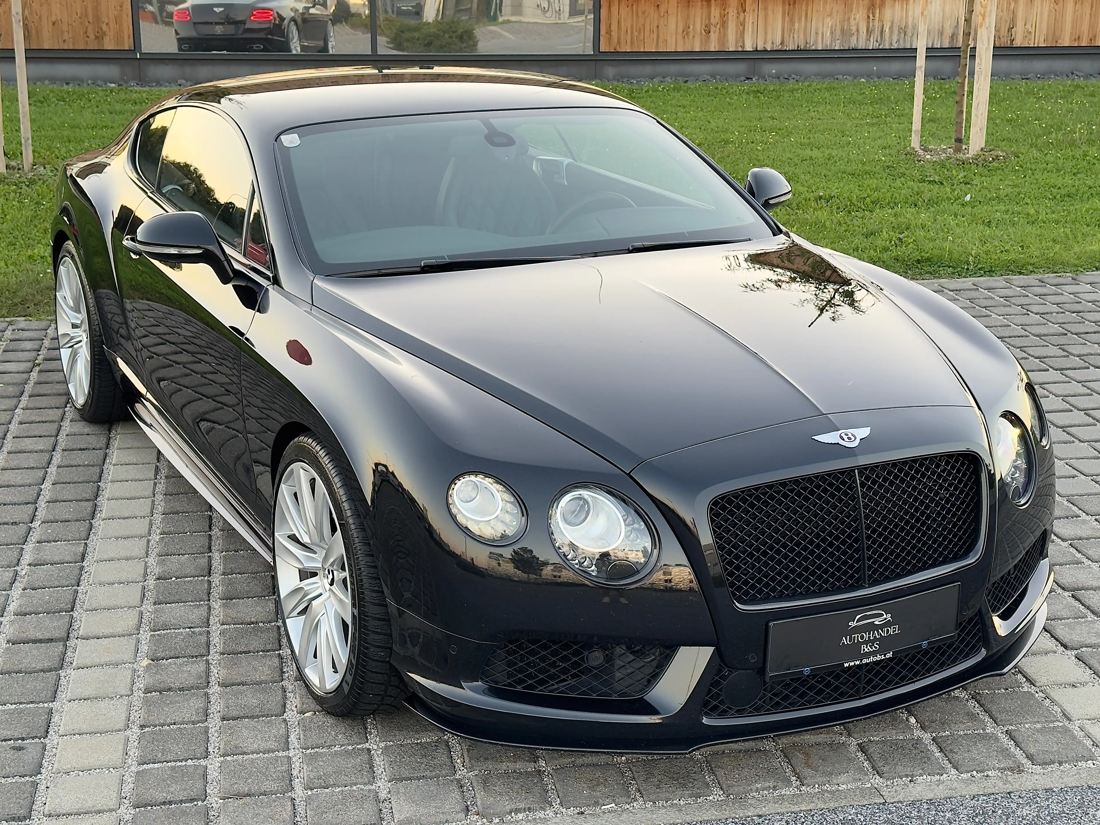 Bentley Continental GT V8 S *MULLINER-PAKET, NAIM, MANSORY* — photo 11