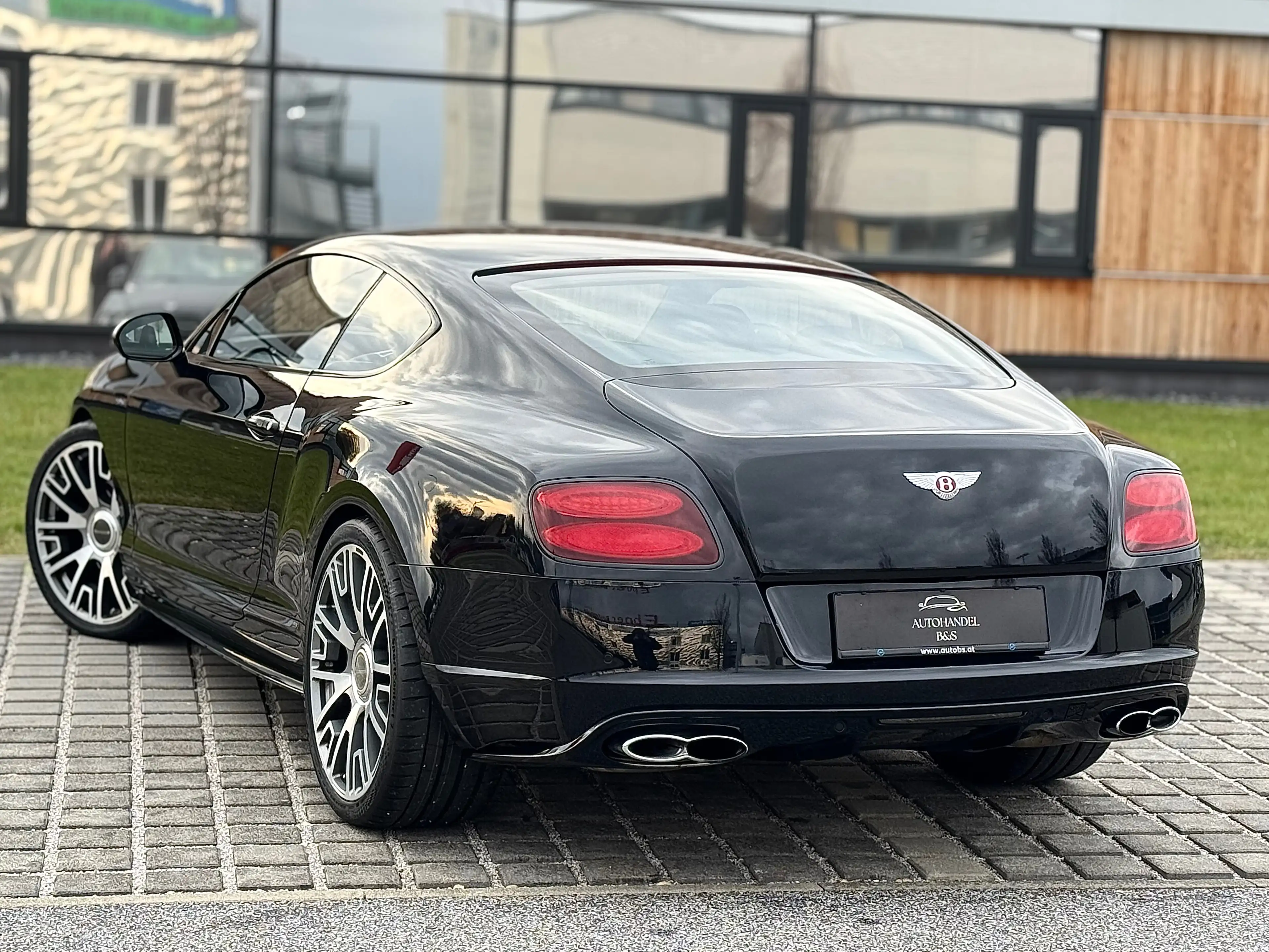 Bentley Continental GT V8 S *MULLINER-PAKET, NAIM, MANSORY* — photo 4