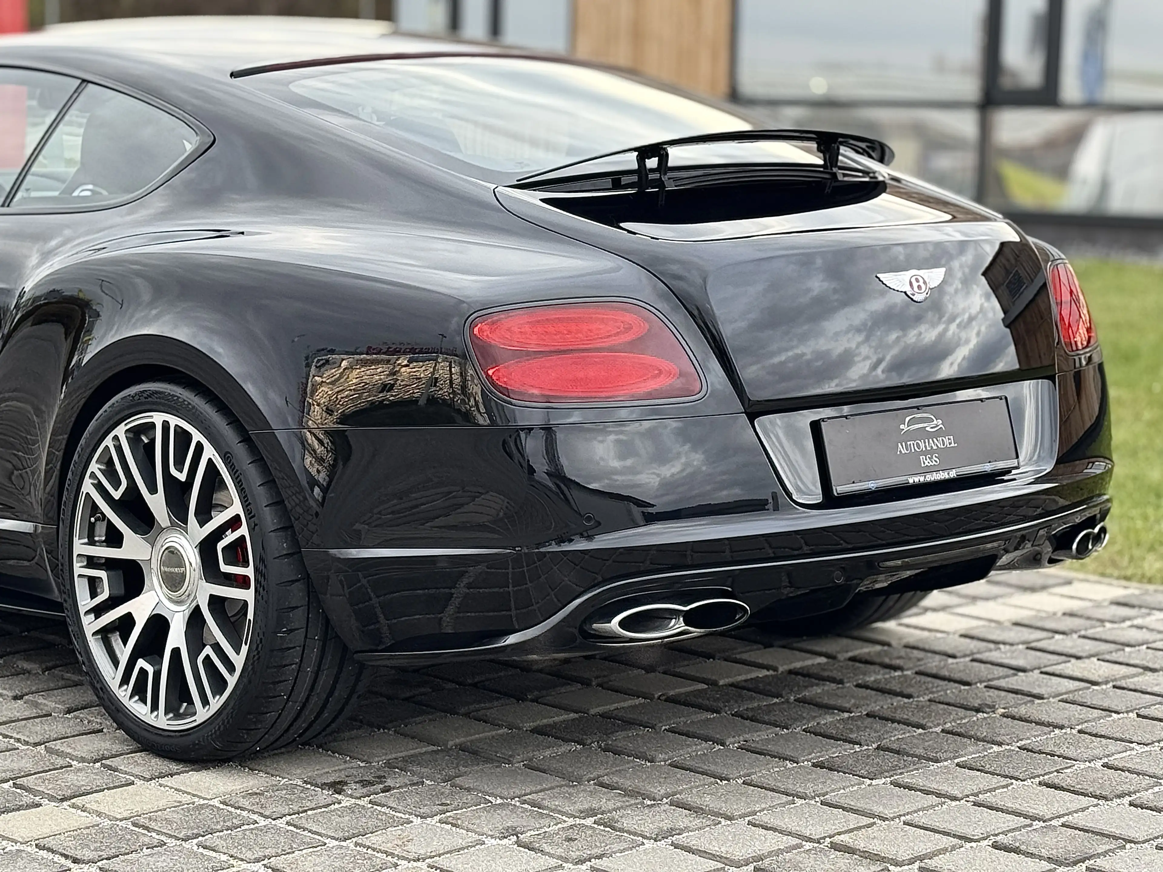 Bentley Continental GT V8 S *MULLINER-PAKET, NAIM, MANSORY* — photo 11