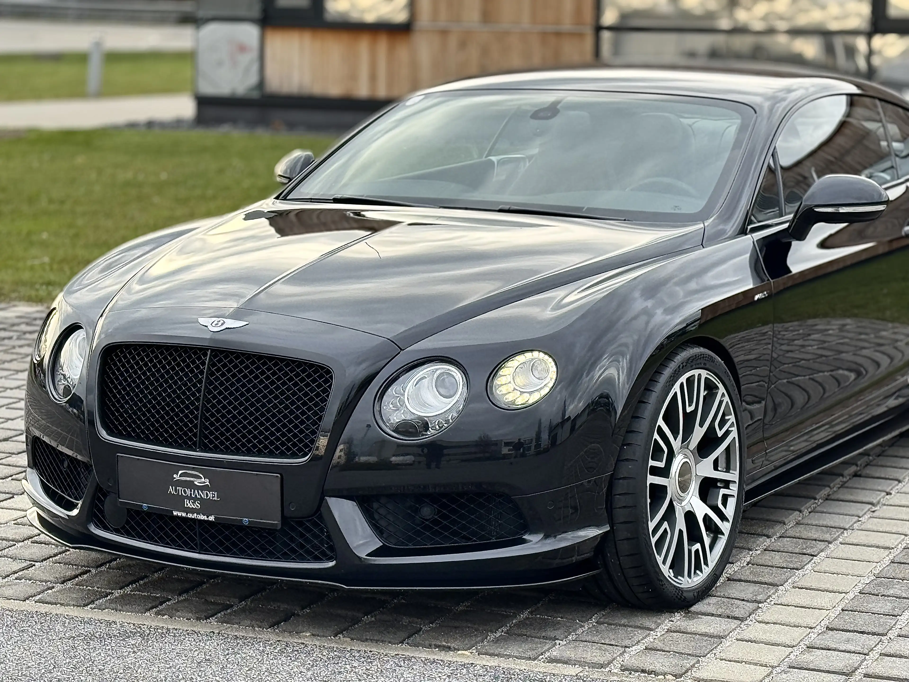 Bentley Continental GT V8 S *MULLINER-PAKET, NAIM, MANSORY* — photo 12