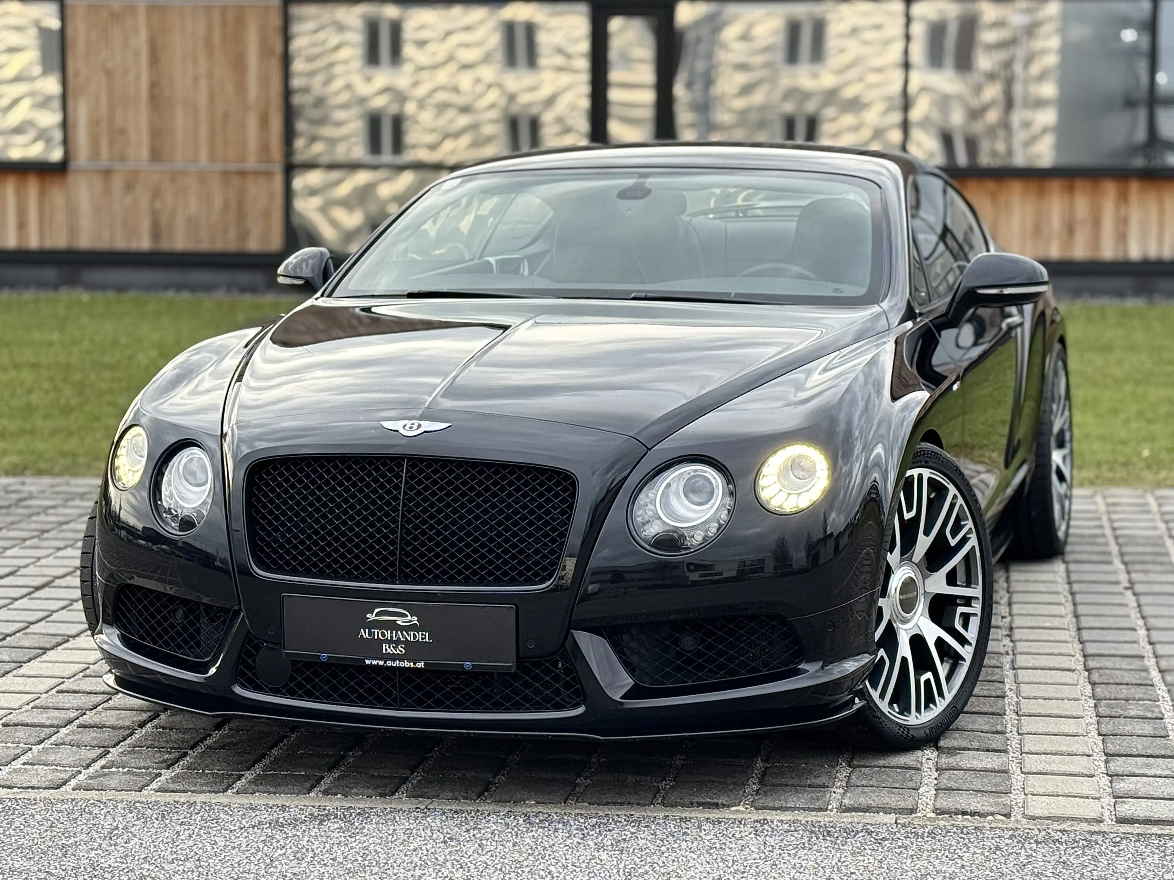 Bentley Continental GT V8 S *MULLINER-PAKET, NAIM, MANSORY* — photo 10