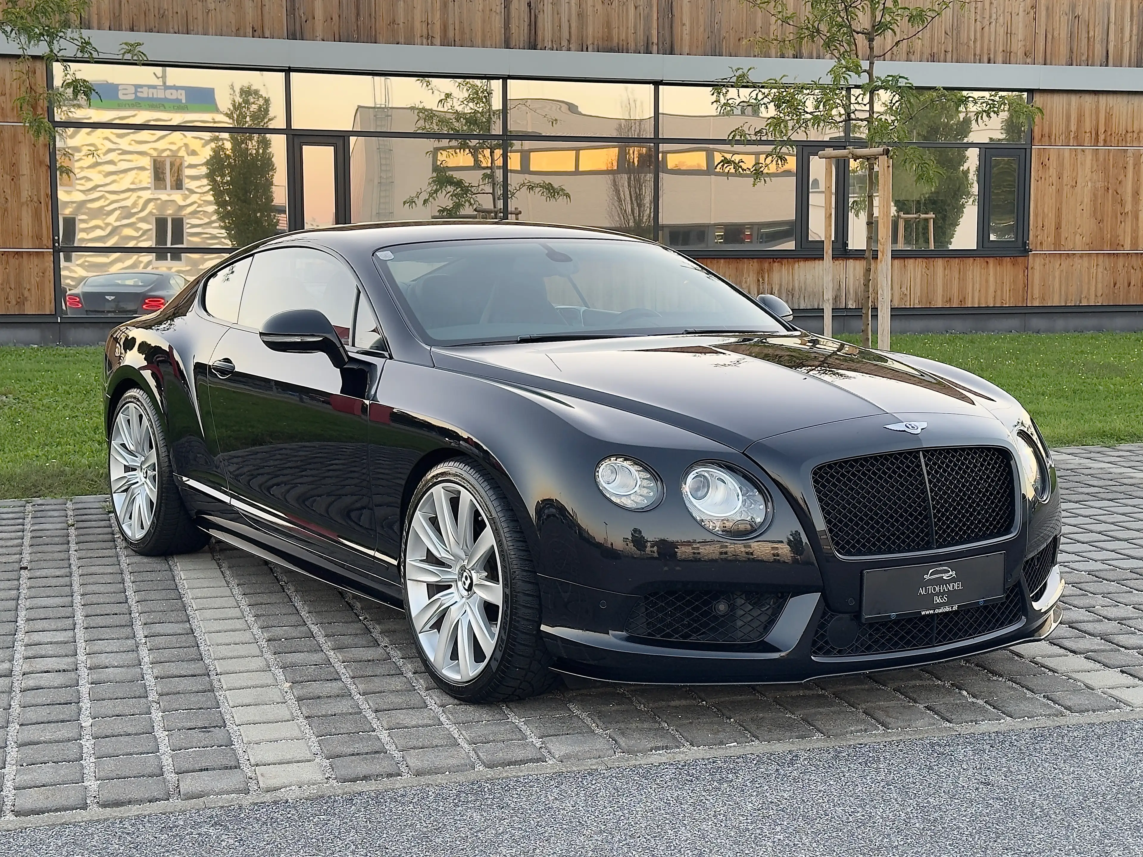 Bentley Continental GT V8 S *MULLINER-PAKET, NAIM, MANSORY* — photo 9