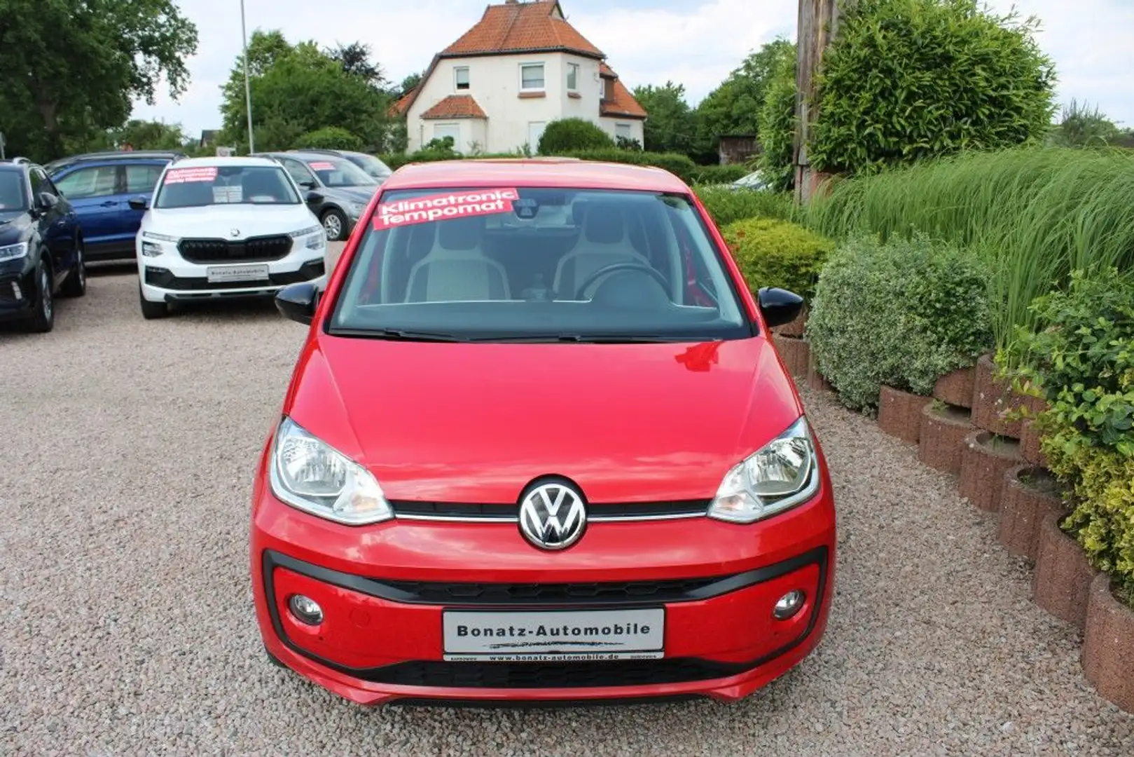 Volkswagen up! beats up! *Klimatronic,Sitzhzg,PDC,Alu,Tempomat* Rood - 2