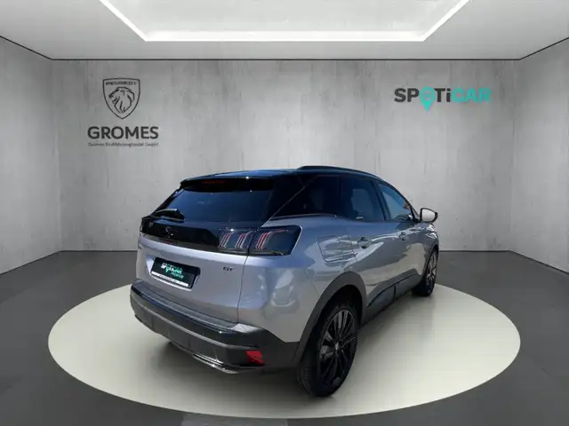 Peugeot 3008 view 3