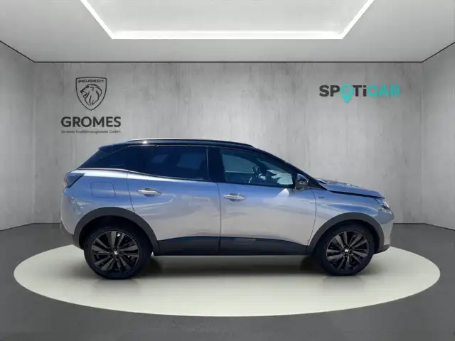 Peugeot 3008 view 2