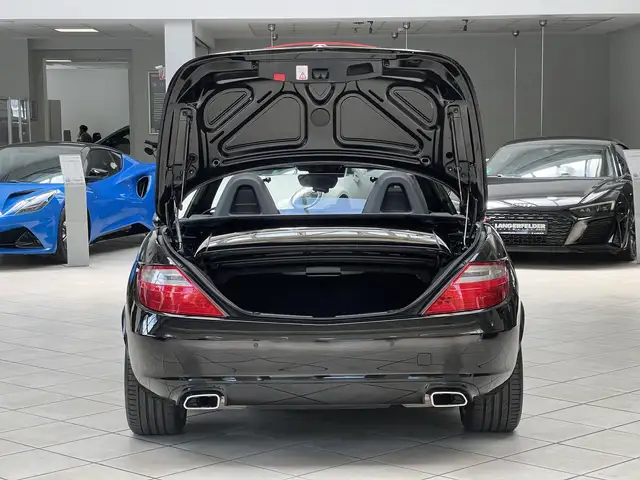 Mercedes-Benz SLK view 9