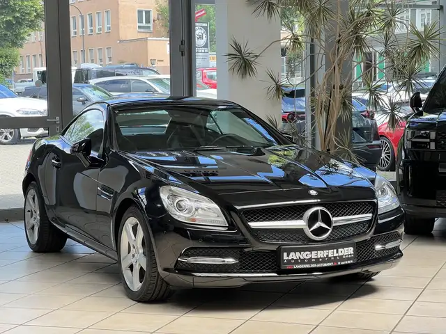 Mercedes-Benz SLK view 2