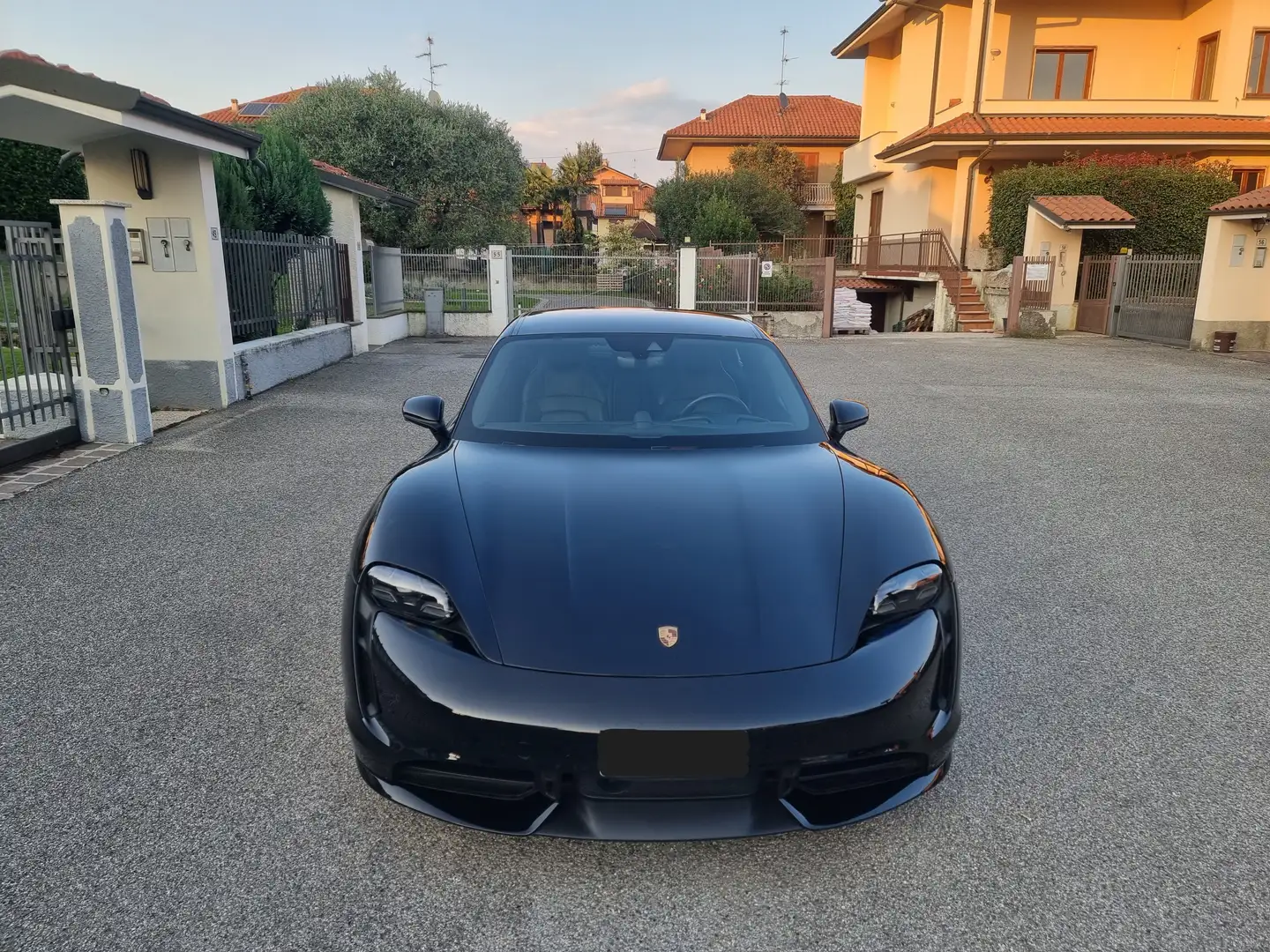 Porsche Taycan TURBO 680 CV Nero - 2