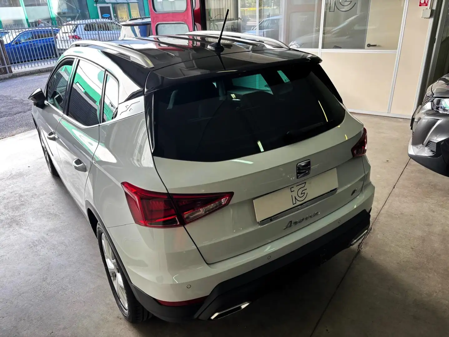 SEAT Arona Arona 2022 1.0 ecotsi FR 95cv Wit - 2