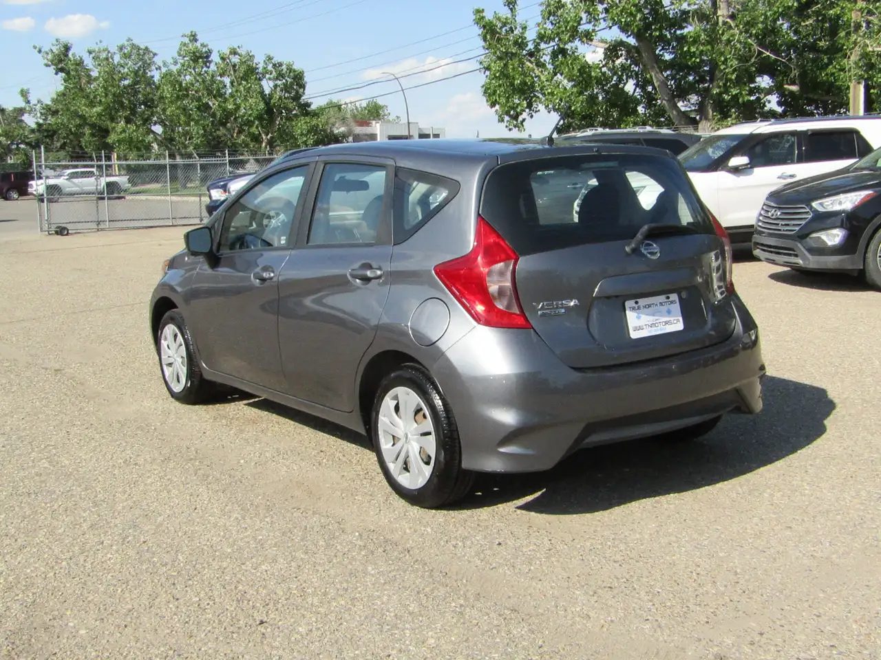 Nissan Note снимка Nissan Note