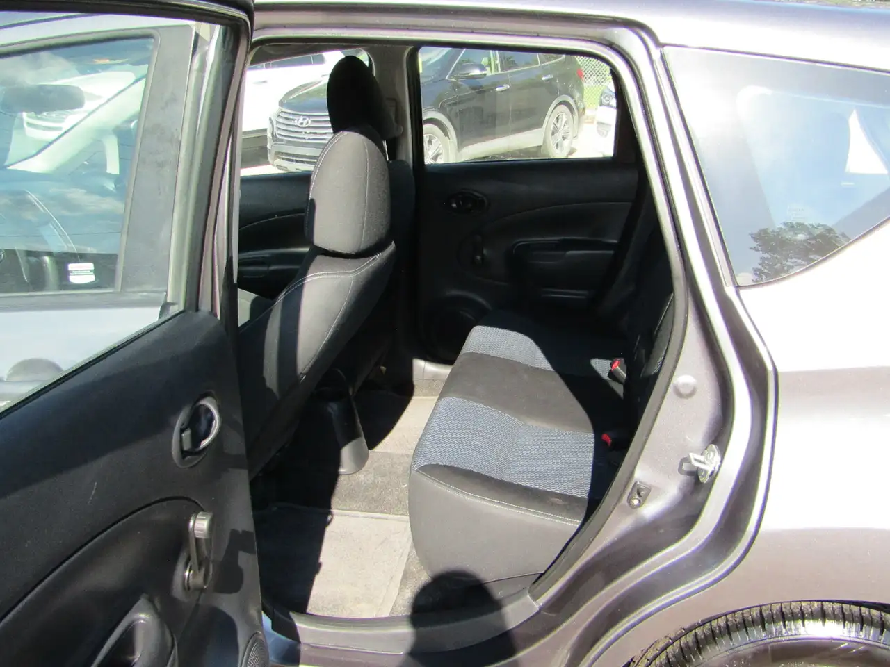Nissan Note снимка Nissan Note