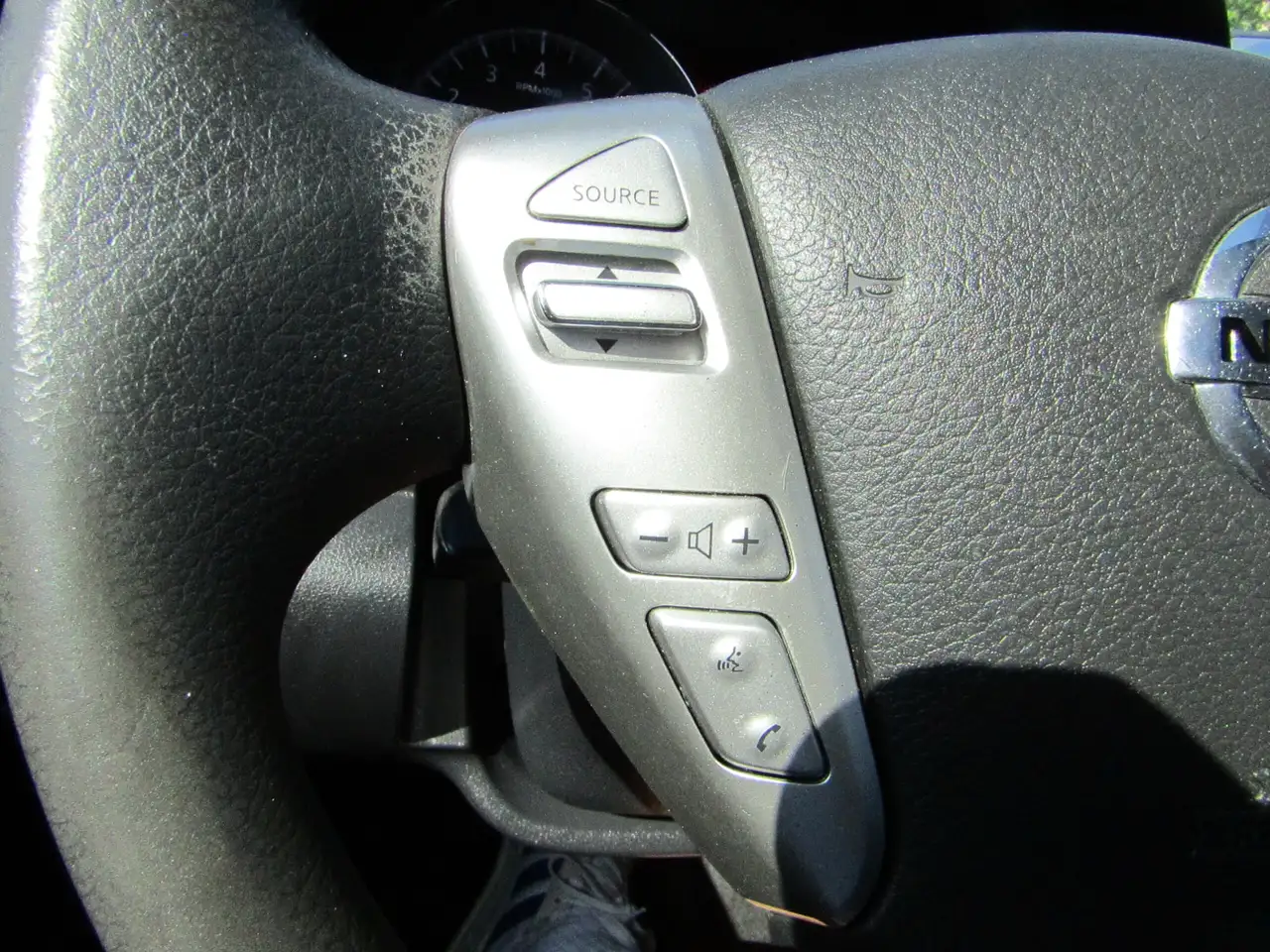 Nissan Note снимка Nissan Note