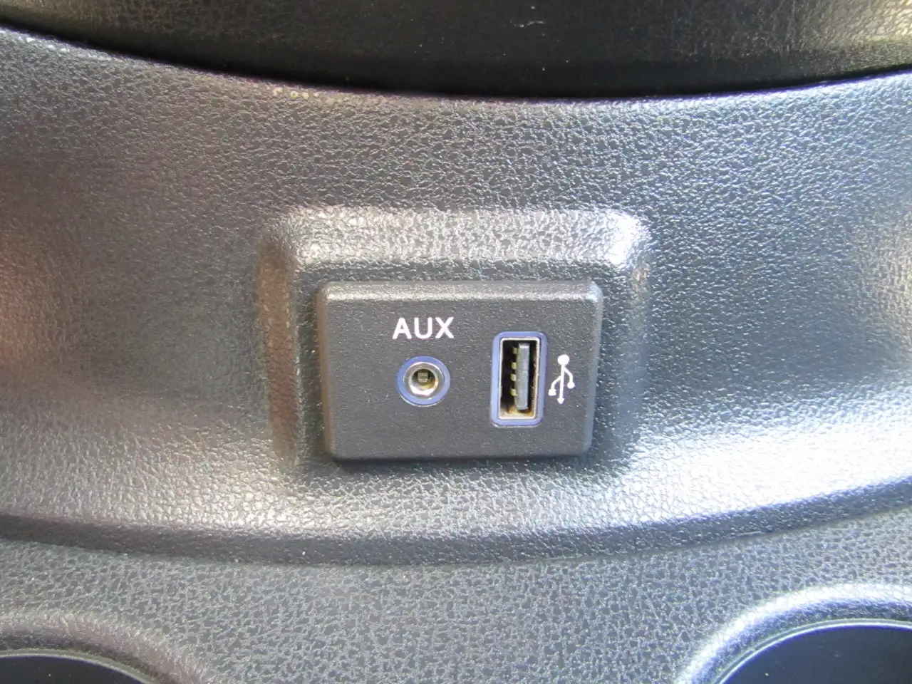 Nissan Note снимка Nissan Note