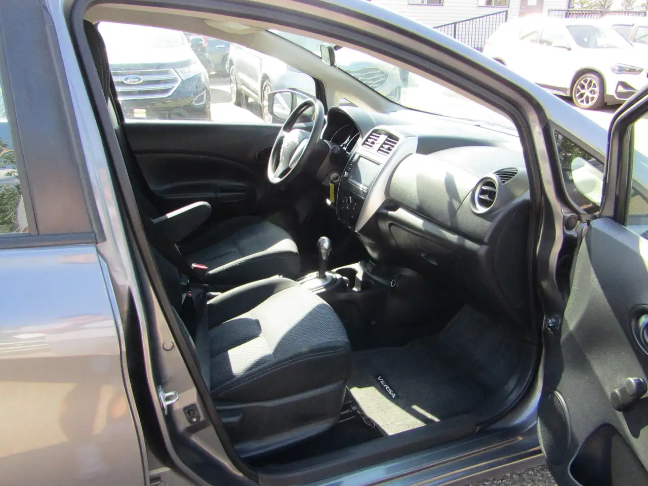 Nissan Note снимка Nissan Note