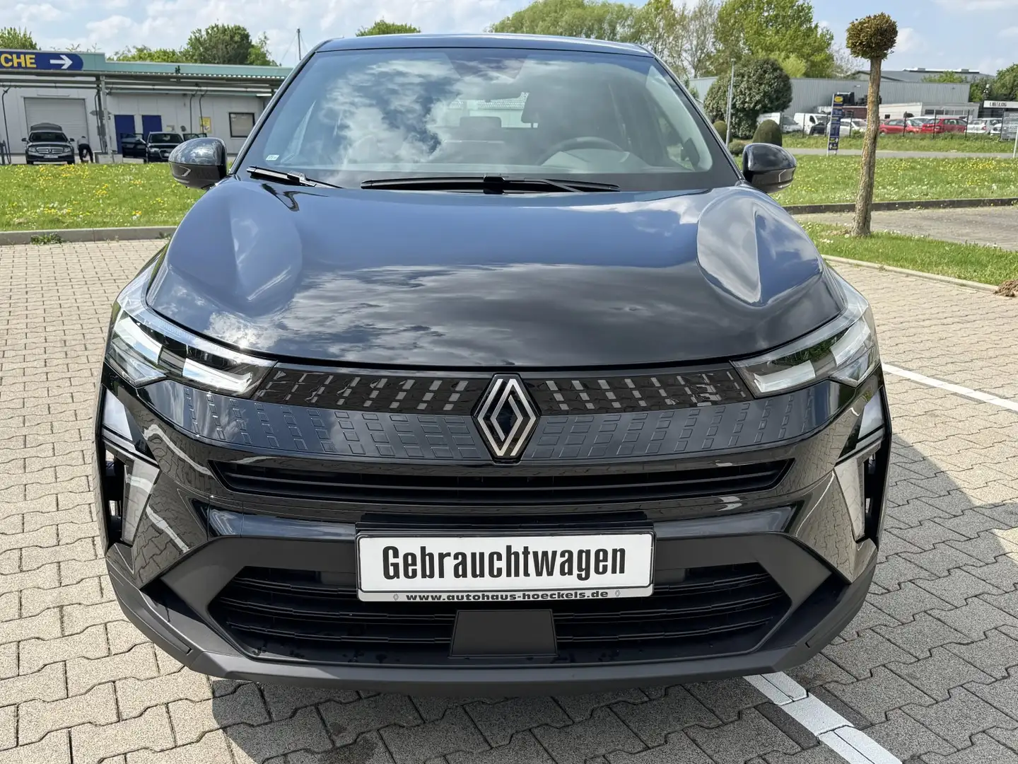 Renault Captur II 1.0 TCe 90 Evolution (EU 6e) Schwarz - 2