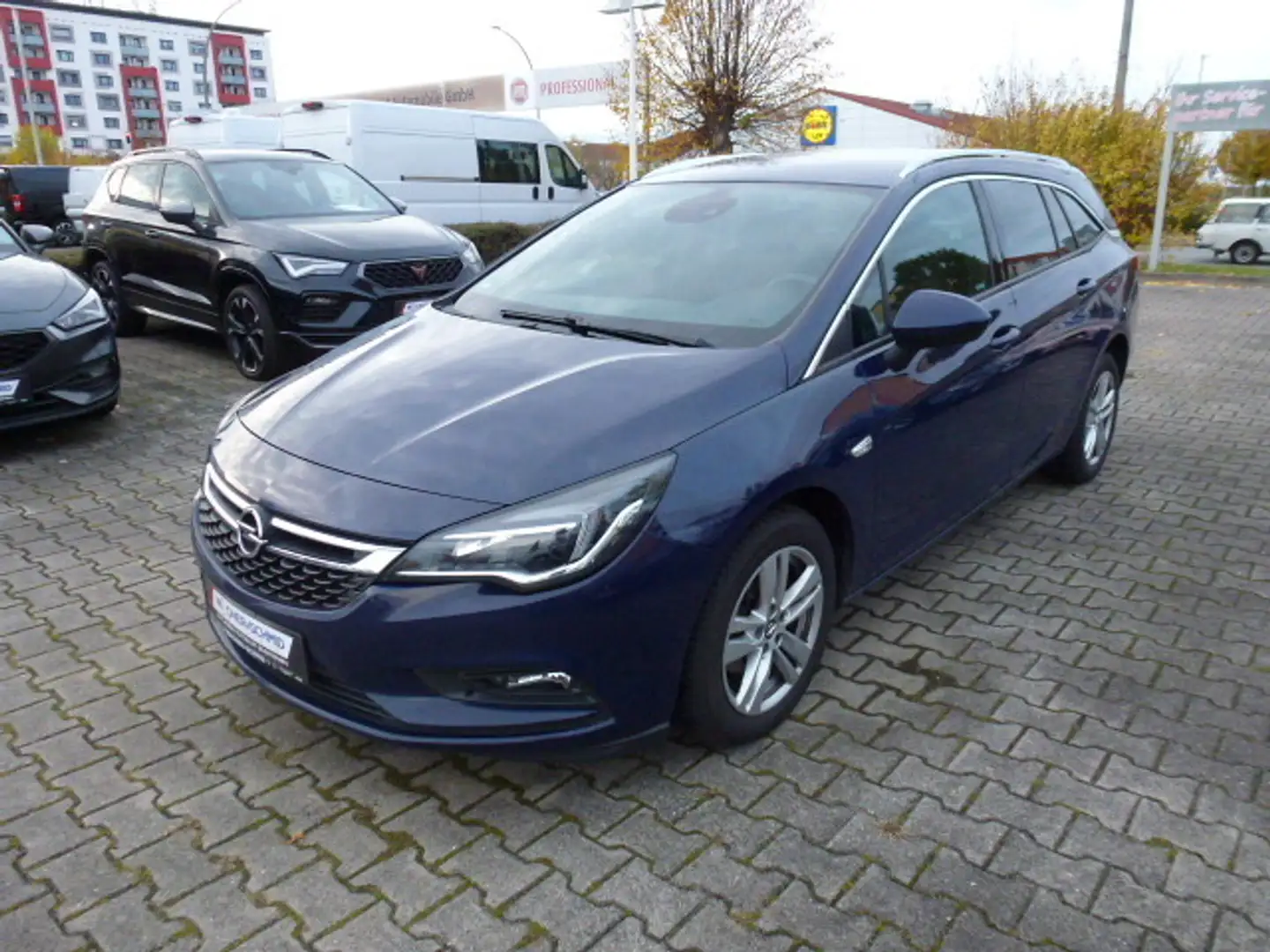 Opel Astra K Sportstourer 1.4 Turbo Dynamic Blau - 1