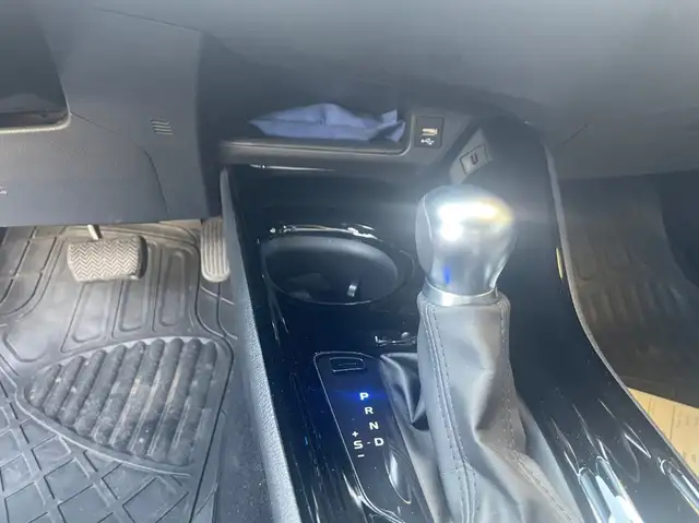 Toyota C-HR view 13