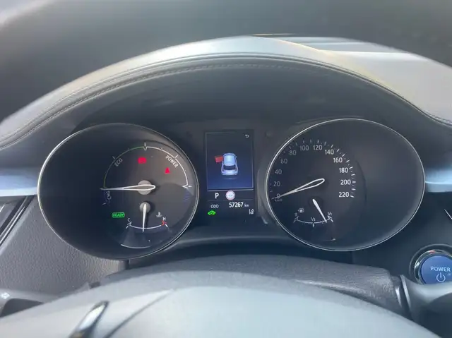 Toyota C-HR view 14
