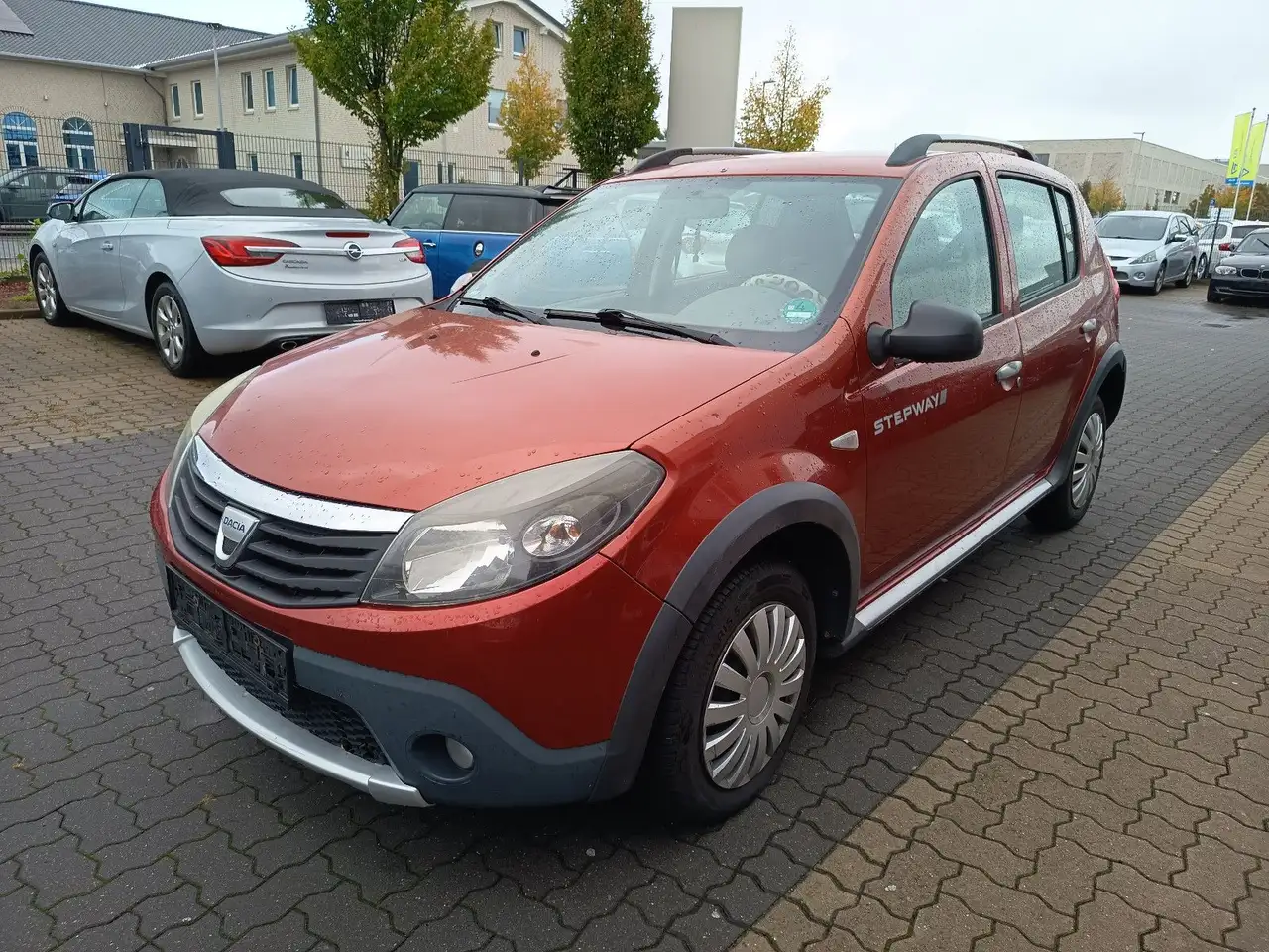 Dacia Sandero Stepway — photo 1 of 16