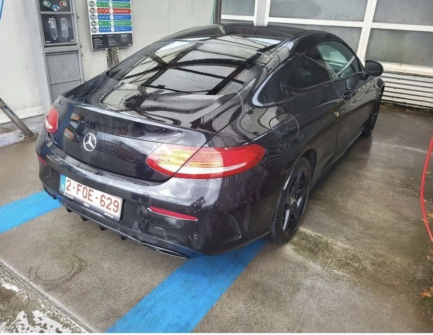 Mercedes-Benz C 250 Coupe 9G-TRONIC AMG Line - 2