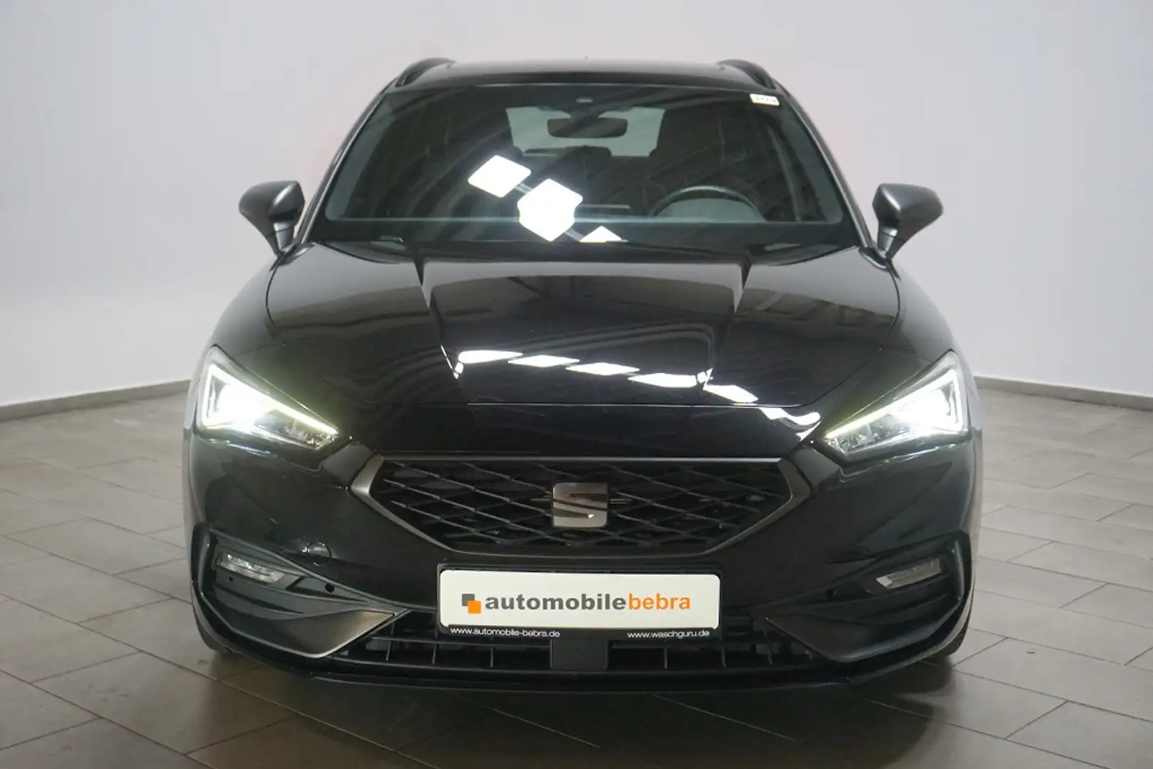 SEAT Leon 1.5TSI FR Virtual Pano Navi LED Schwarz - 2