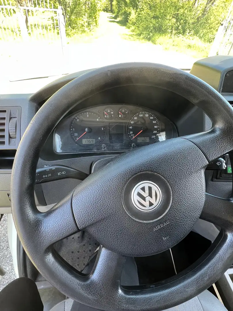 Volkswagen T5 LR TDI D-PF 4MOTIO bijela - 2
