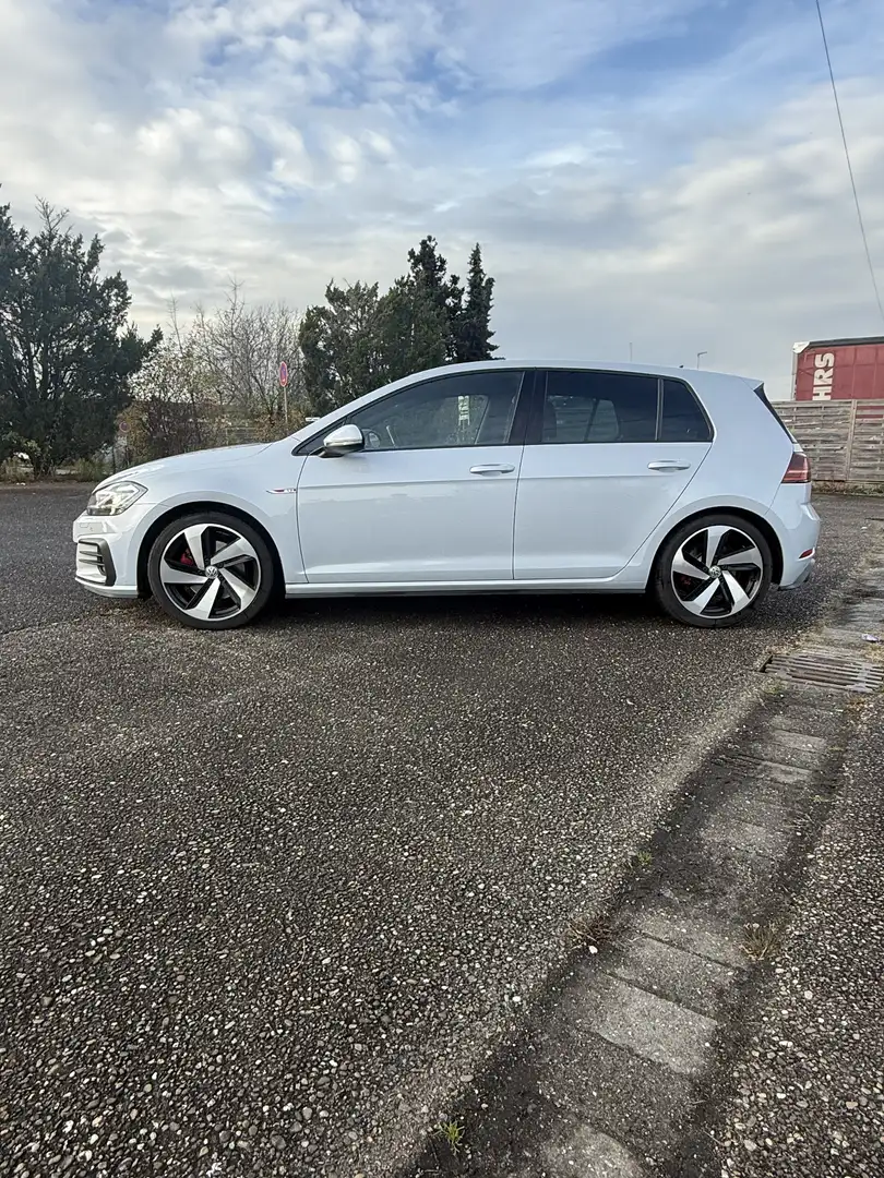 Volkswagen Golf GTI (BlueMotion Technology) DSG - 2