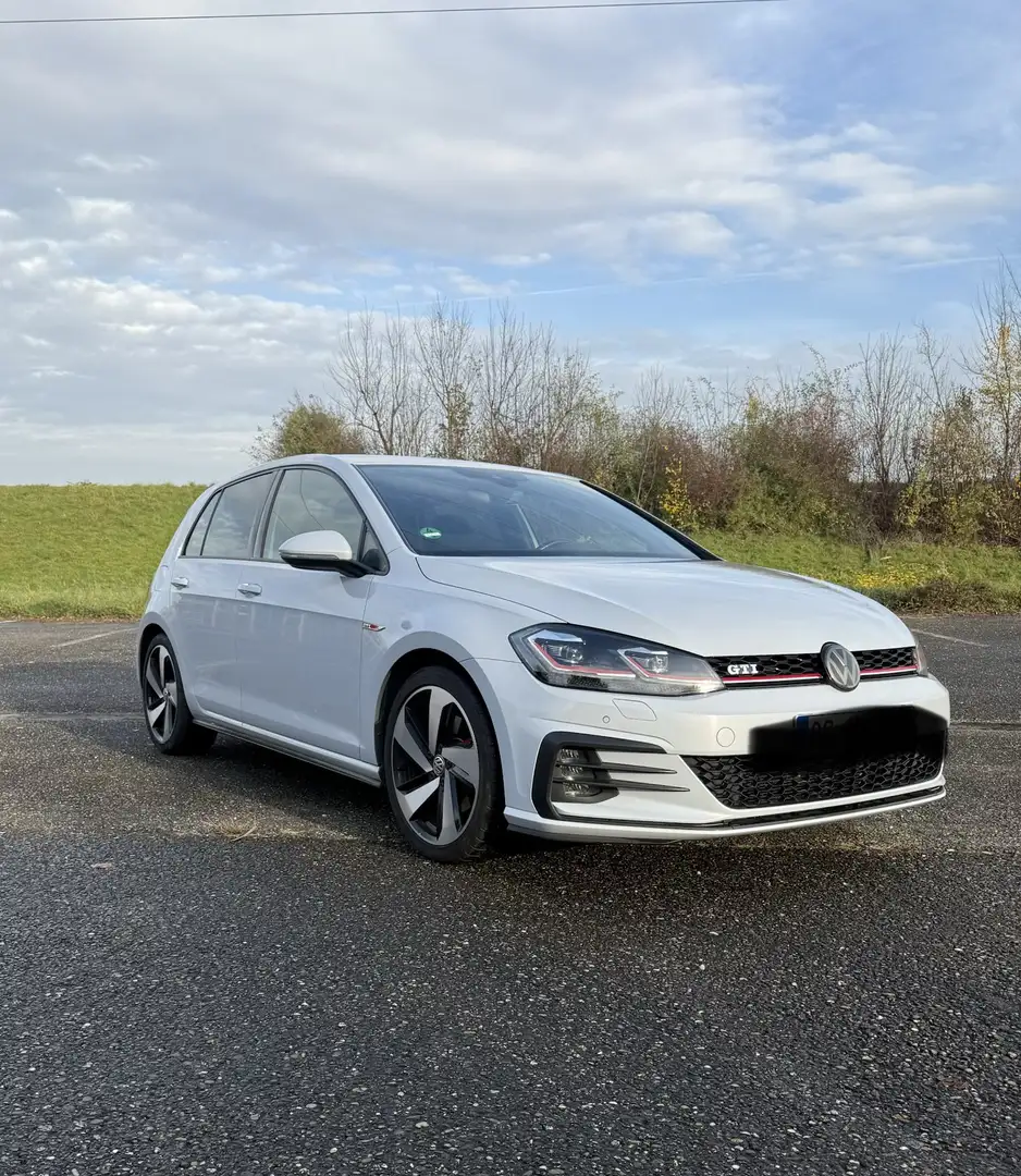 Volkswagen Golf GTI (BlueMotion Technology) DSG - 1