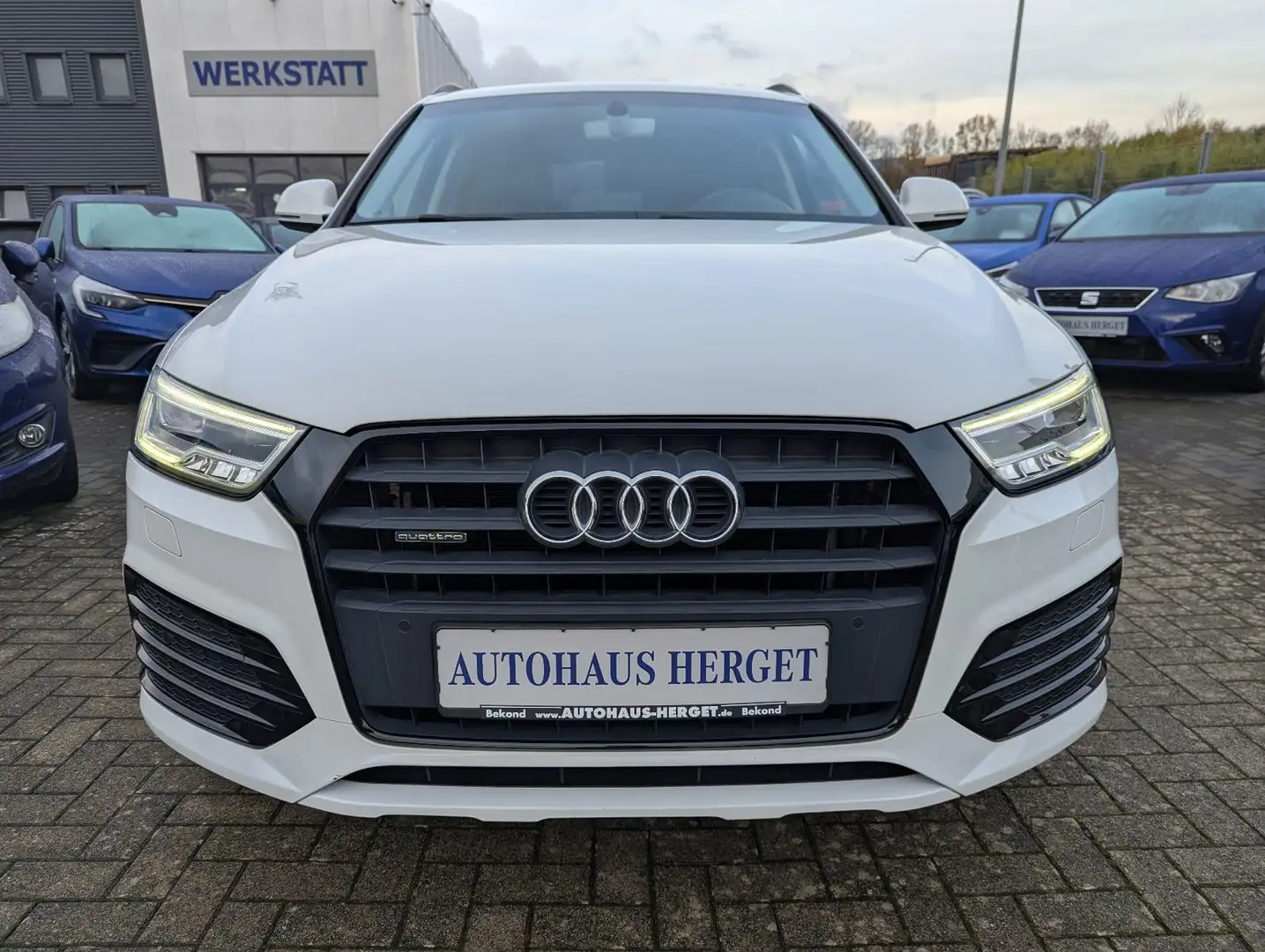 Audi Q3 2.0 TDI quattro s-tronic S-Line Weiß - 2
