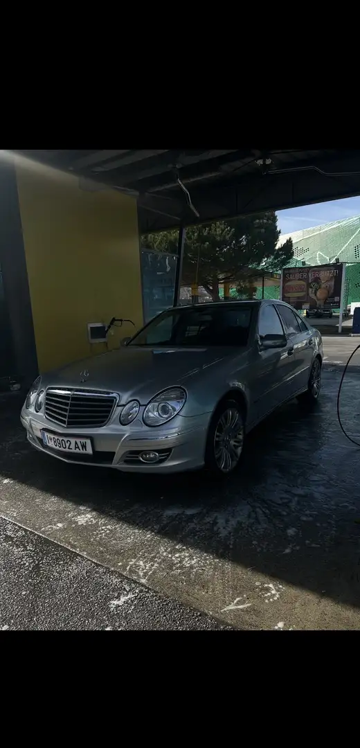 Mercedes-Benz E 320 Avantgarde 4MATIC CDI Aut. Silber - 1