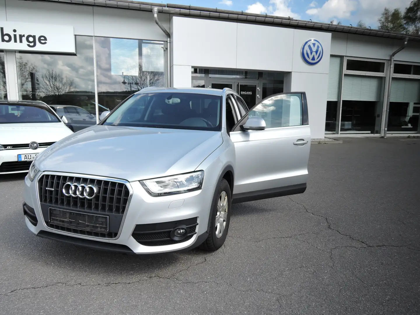 Audi Q3 Q3 2.0 TFSI quattro S tronic Silber - 1