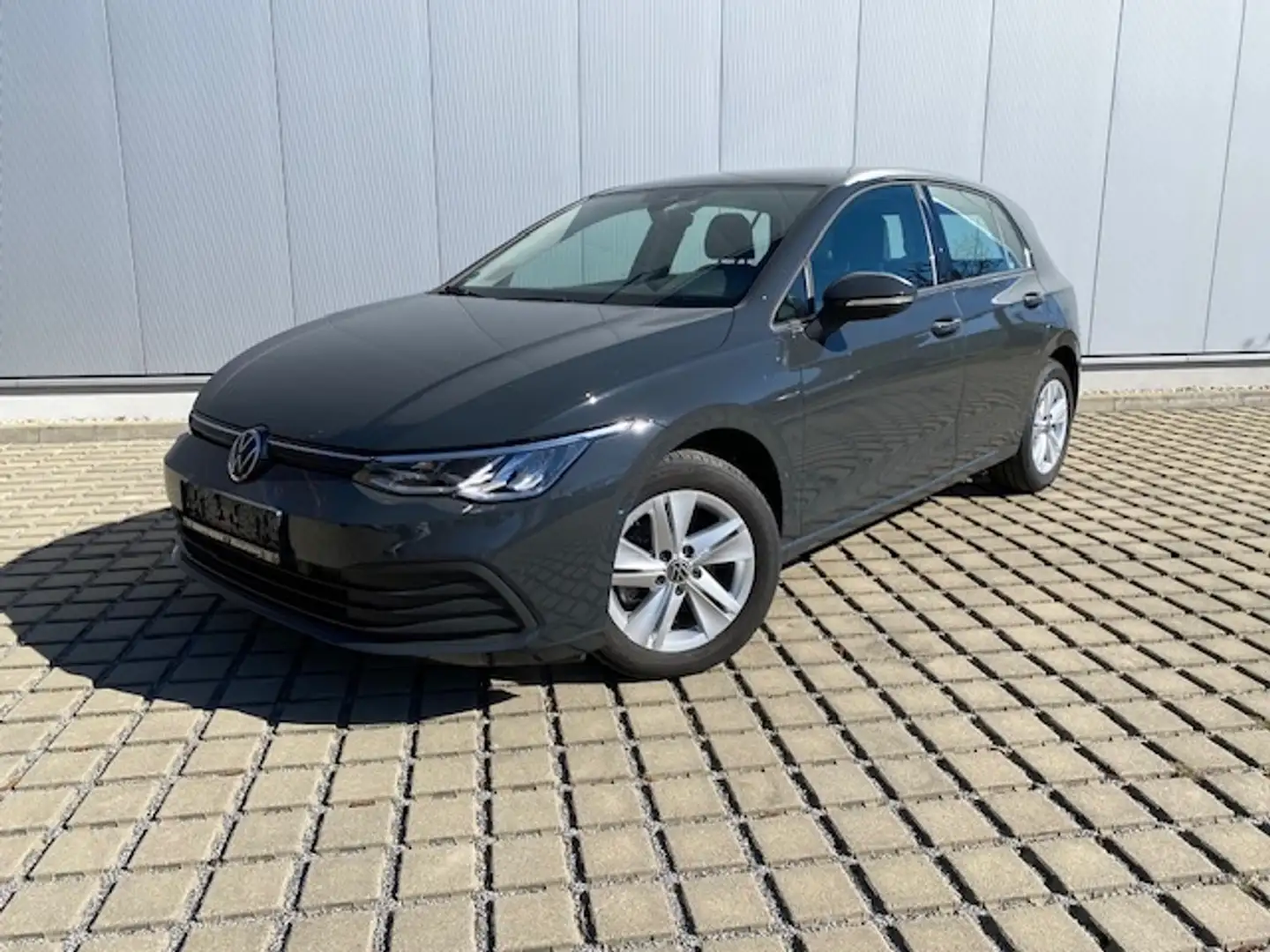 Volkswagen Golf VIII 2.0 TDI Life LED/16-ZOLL/NAVI+VZE/BUSINESS-P Grau - 2