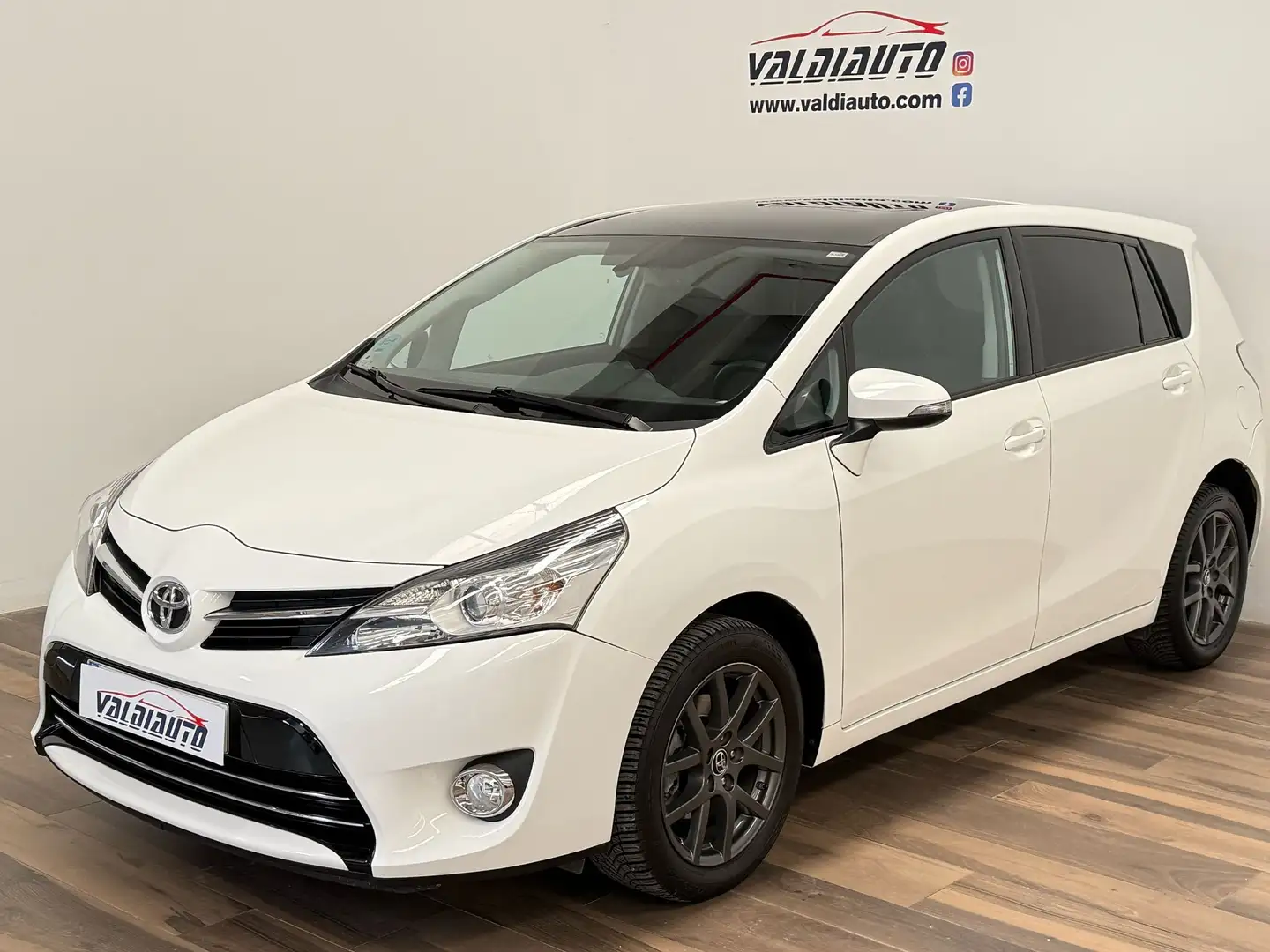 Toyota Verso 130 Business 5pl. Blanco - 1