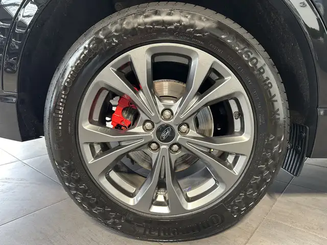 Ford Kuga view 3