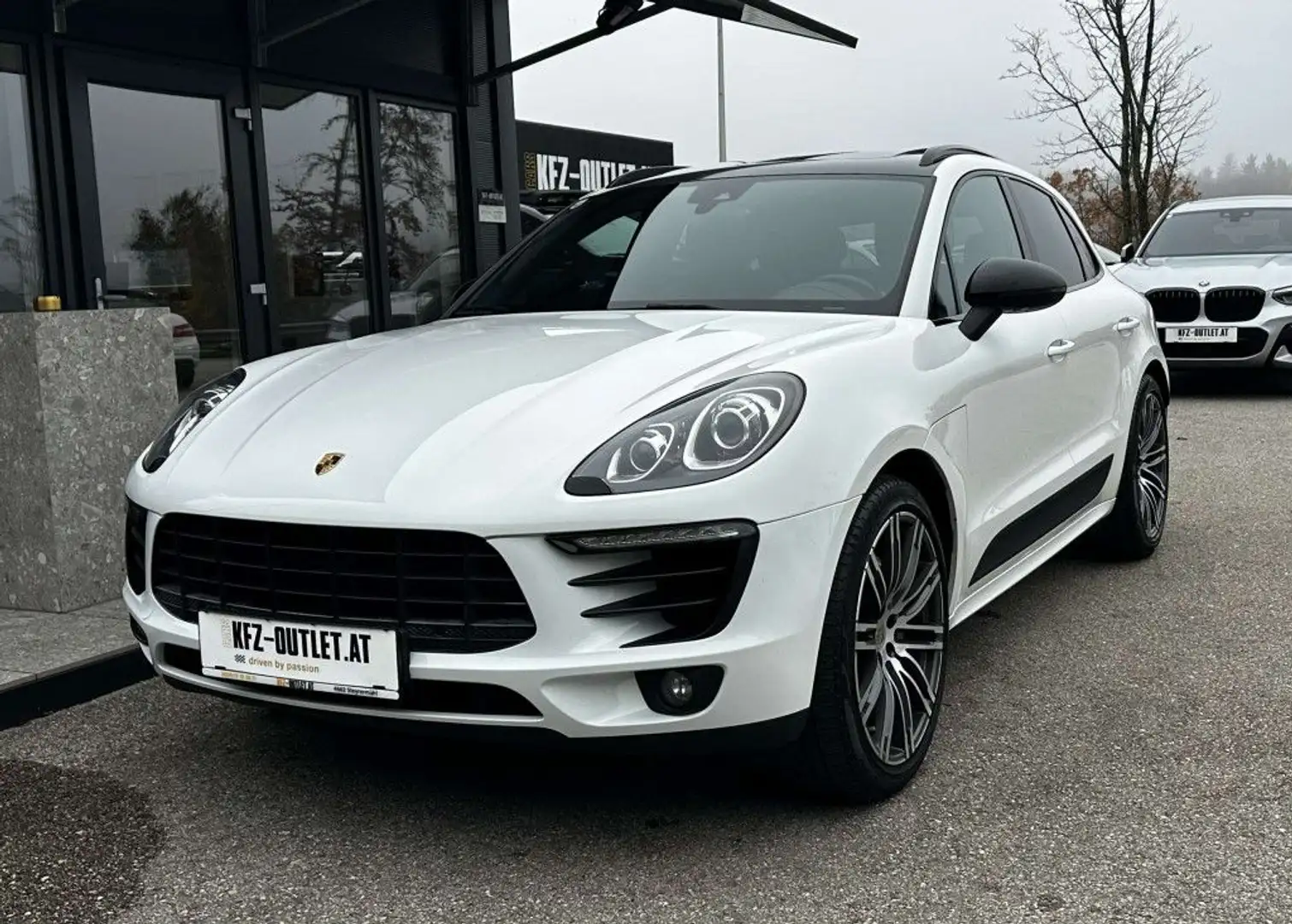 Porsche Macan S 3,0 *21""TurboDesign*AHK*Bose*Pano*RFK* Weiß - 1