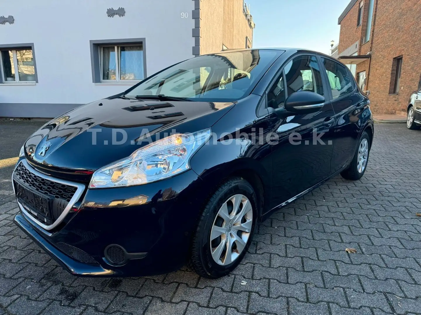 Peugeot 208 Access/Tüv Neu/Insp. Neu/ Bleu - 1