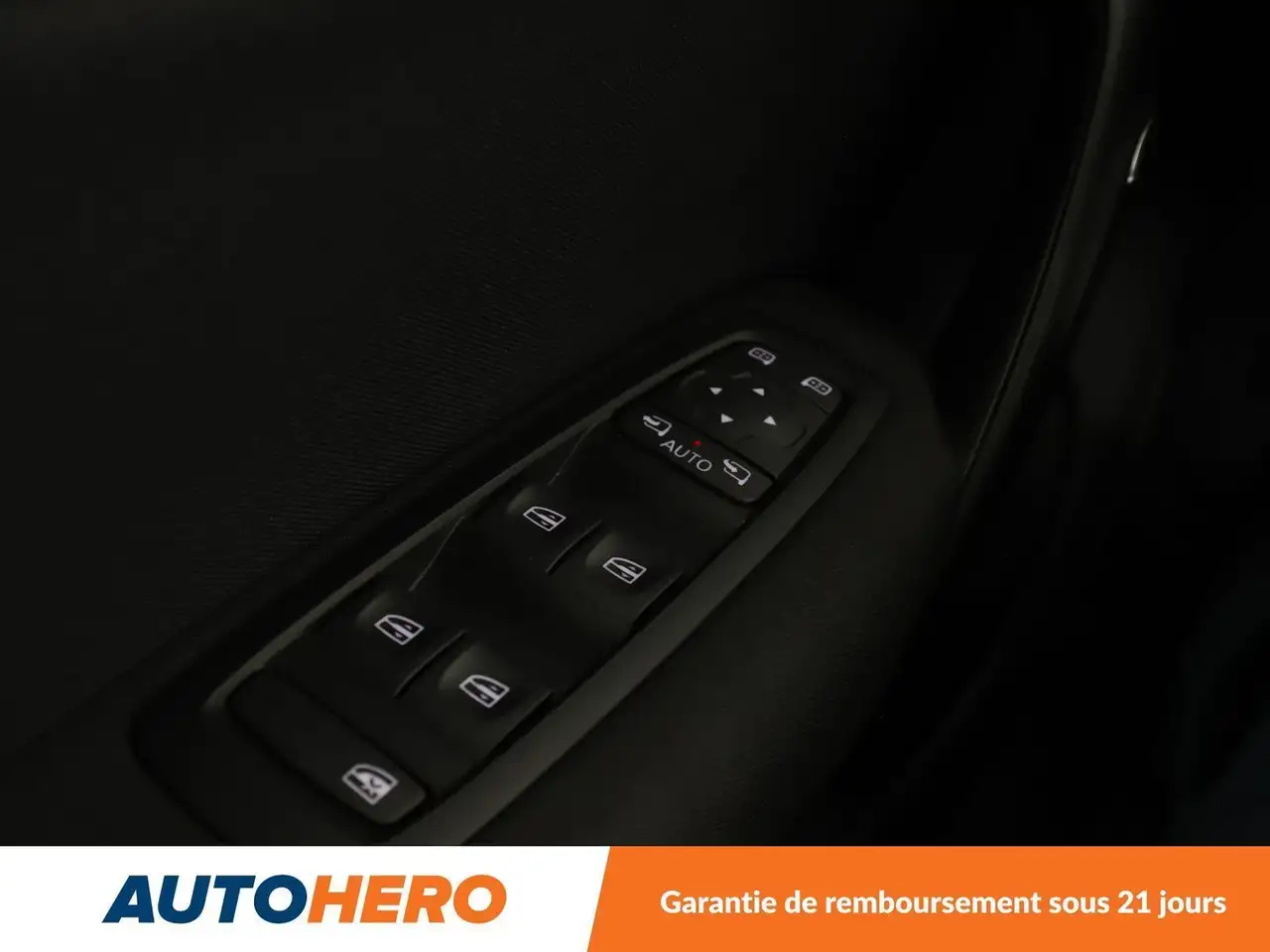 Renault Megane Berline — photo 28