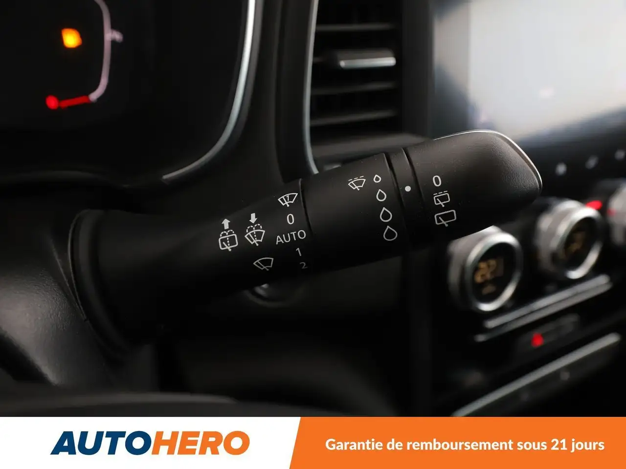 Renault Megane Berline — photo 34