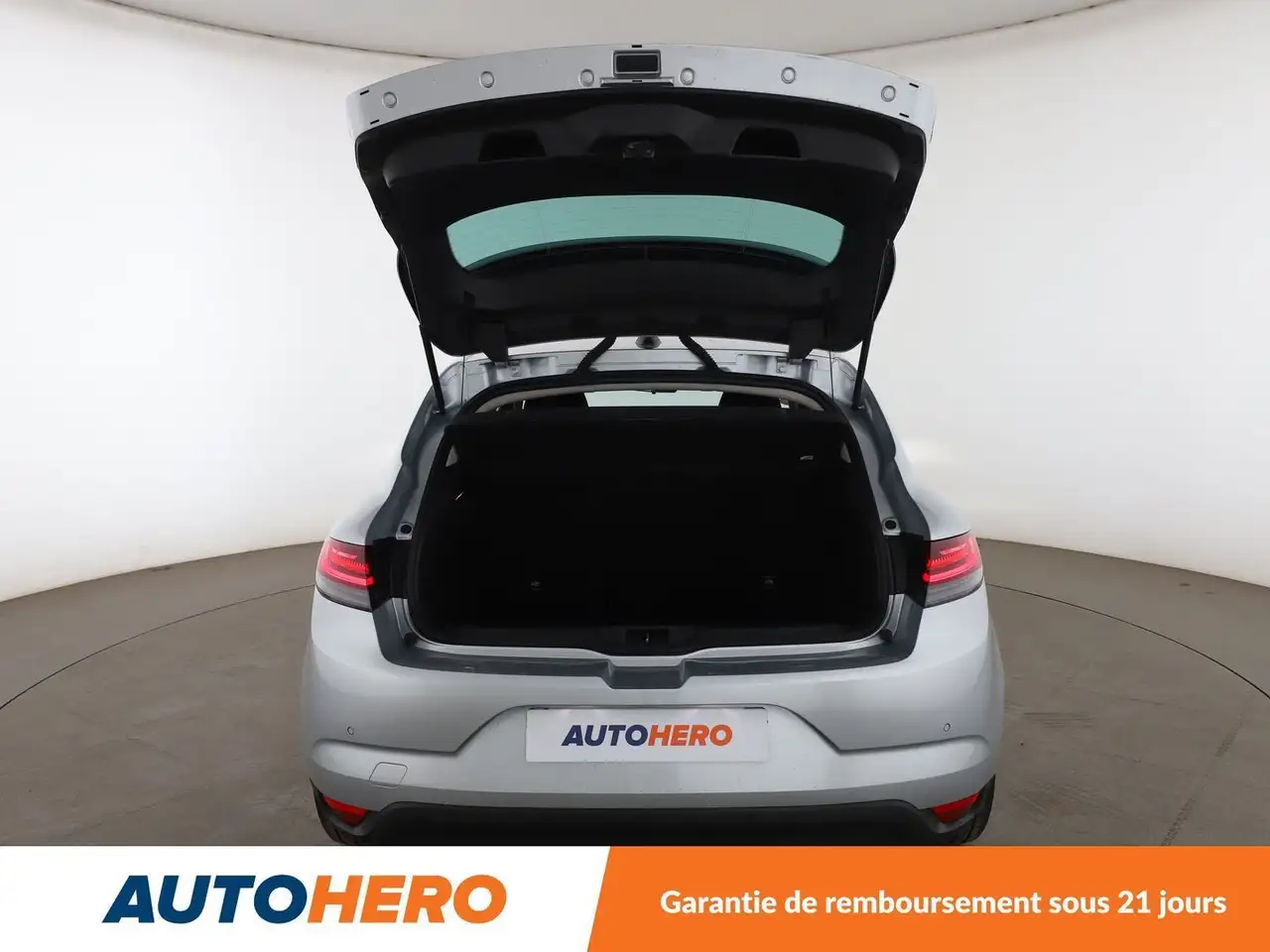 Renault Megane Berline — photo 15