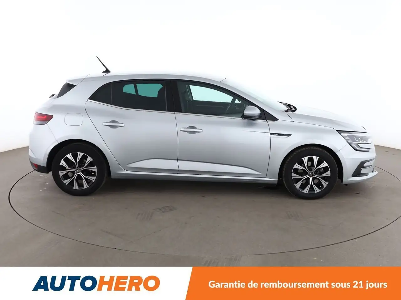 Renault Megane Berline — photo 7