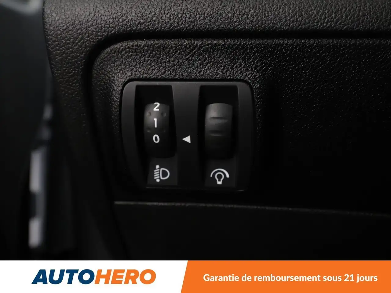 Renault Megane Berline — photo 40