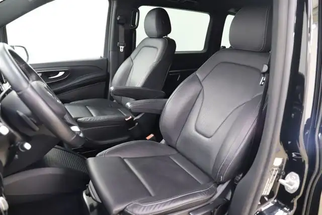 Mercedes-Benz V 300 view 9