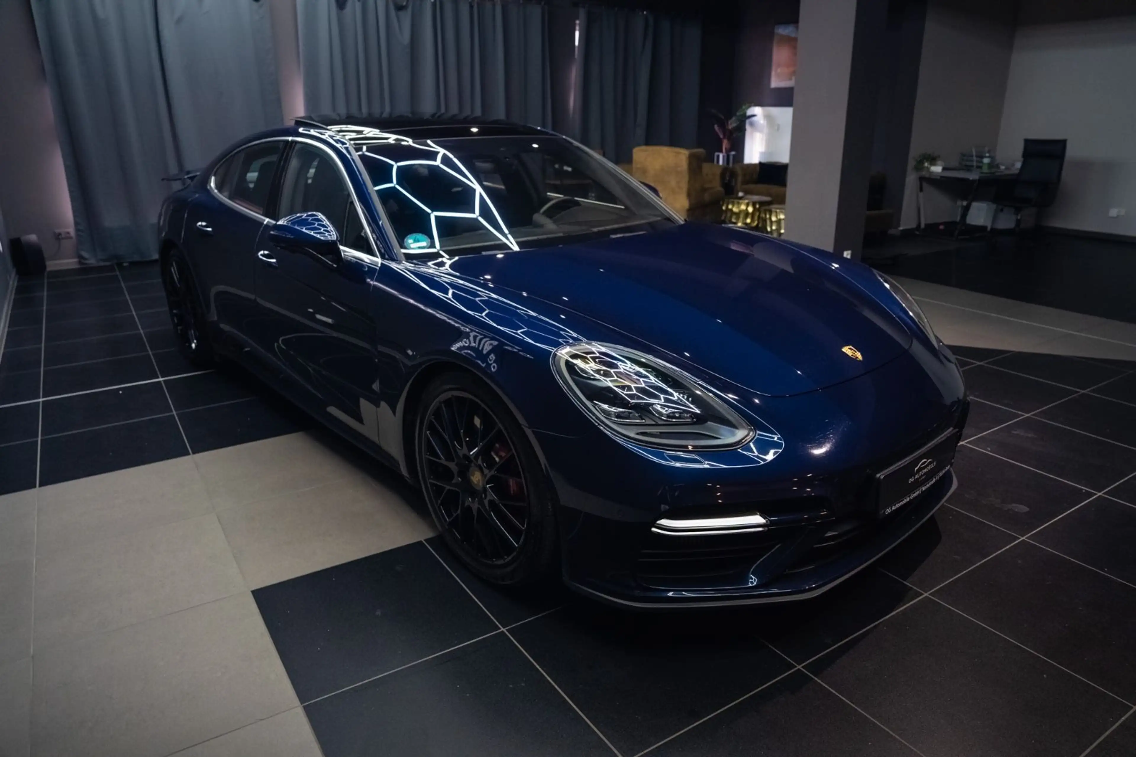 Porsche Panamera Turbo*360*PANO*MEMORY*S.-CHRONO*MATRIX* — photo 7