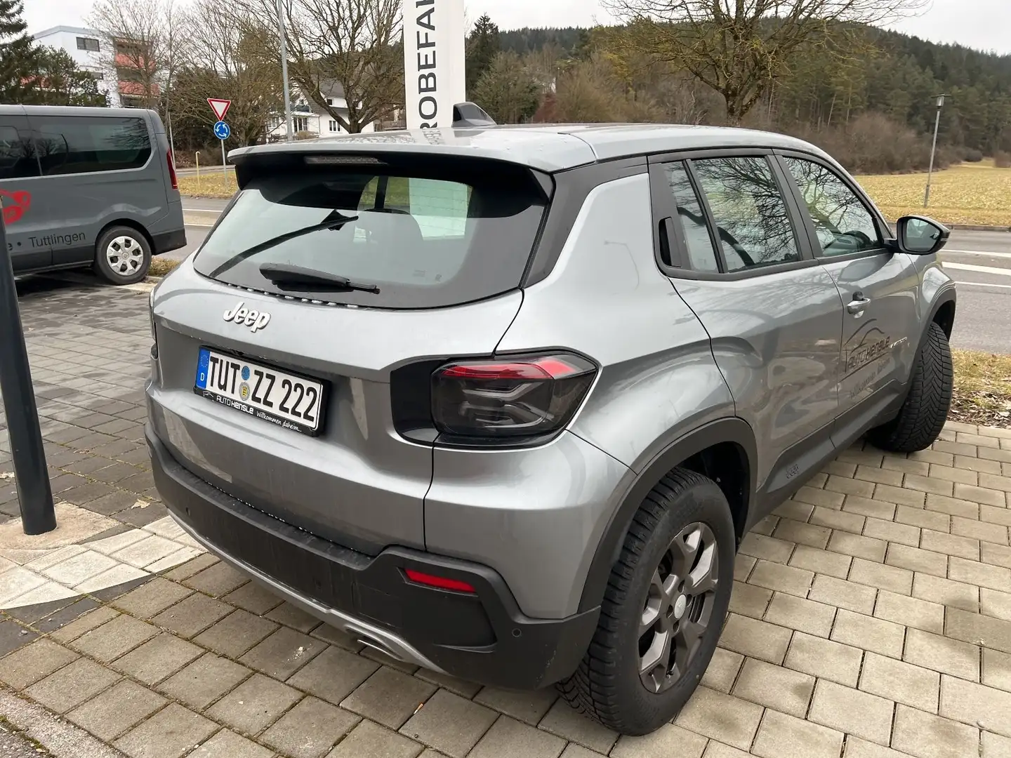 Jeep Avenger Altitude TUT-ZZ 222 Gris - 2