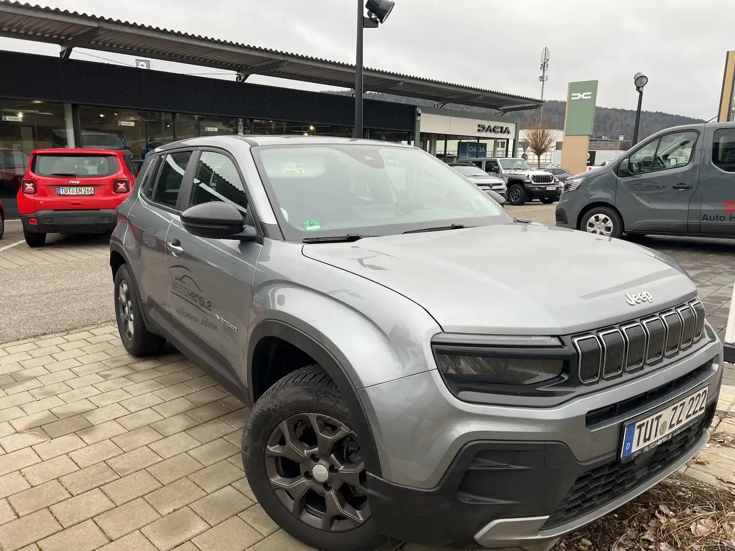 Jeep Avenger Altitude TUT-ZZ 222 Gris - 1