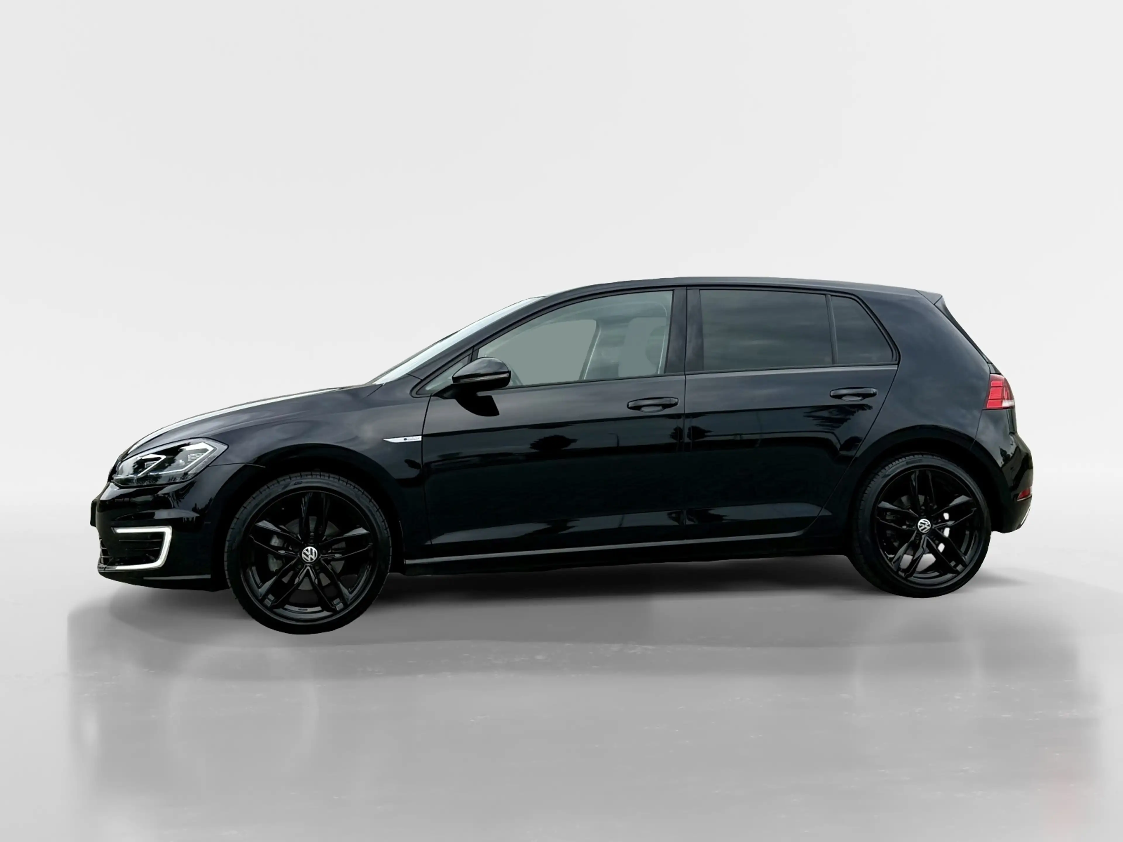 Volkswagen e-Golf E-DITION — photo 2
